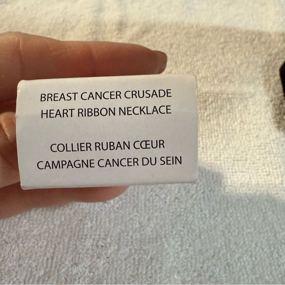 Avon Breast Cancer Crusade Heart Ribbon Necklace NIB vintage 2016 - Picture 4 of 6